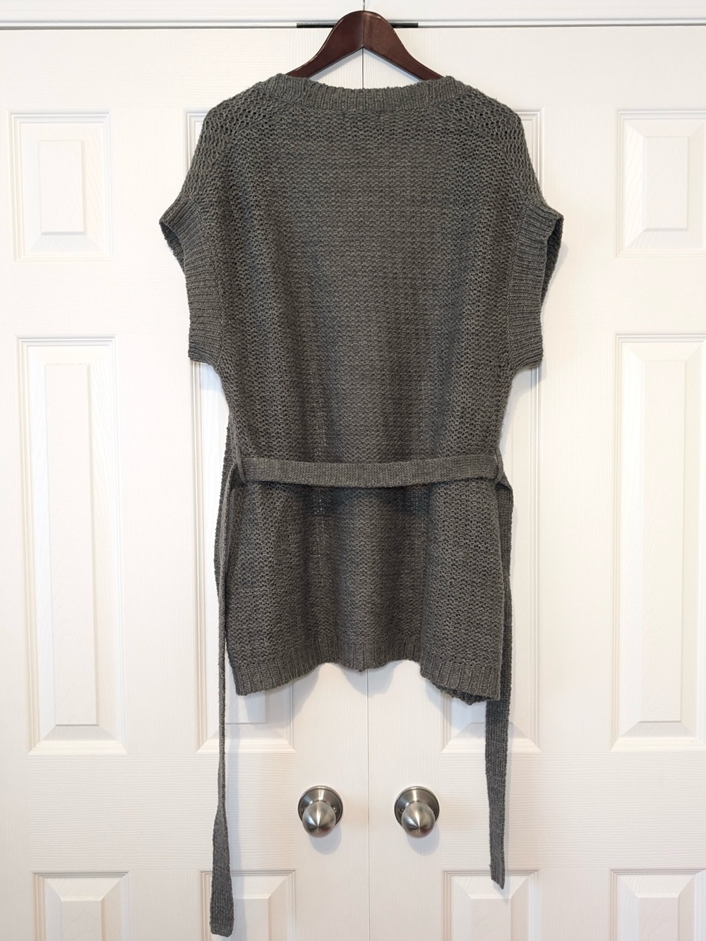 Grey Shawl - Picture 4 of 15